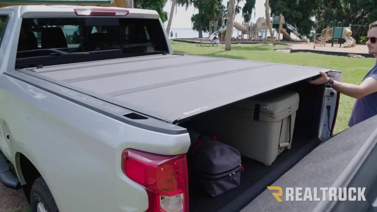 2018 Chevy Colorado Hard Folding Realtruck