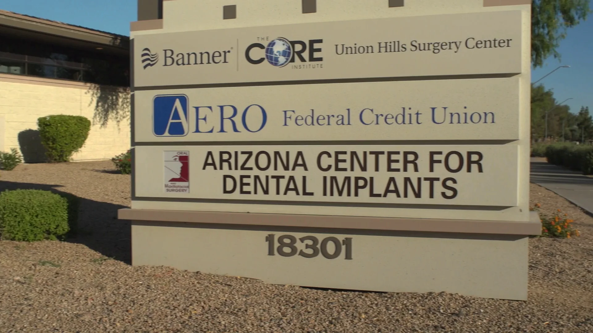 Oral Surgeon In Glendale Az Arizona Center For Implant Facial