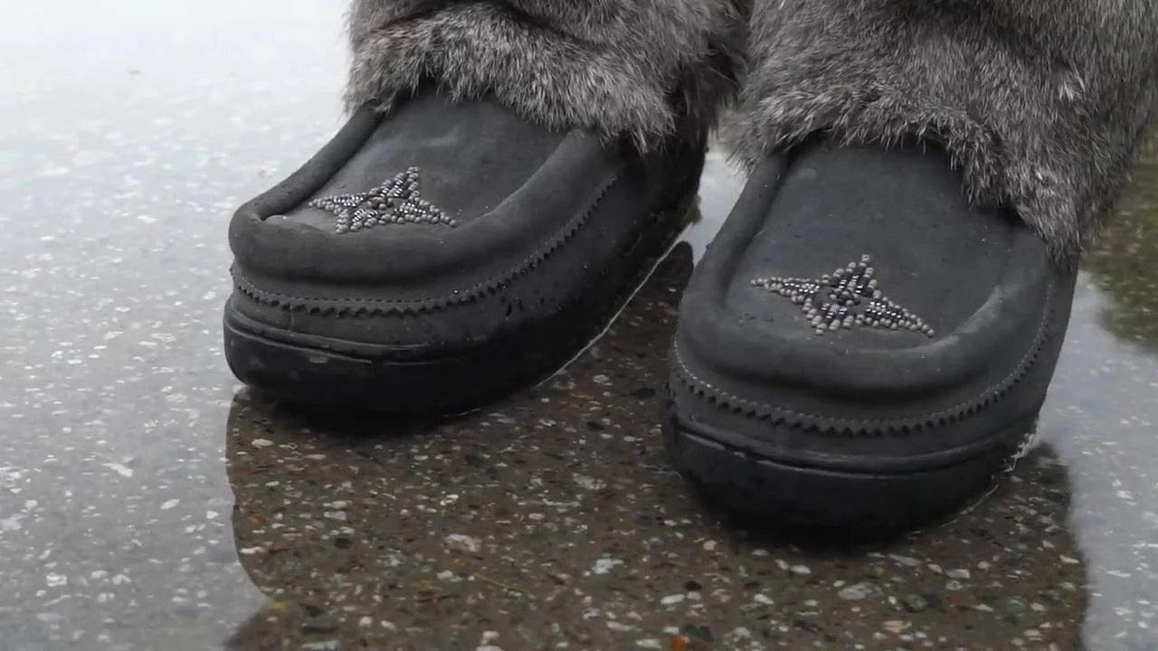 manitobah mukluks snowy owl waterproof